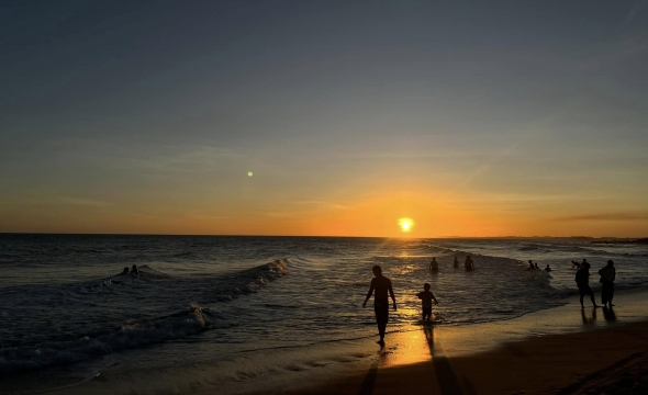 Review Resort SunsetBeach Lagi: Trải Nghiệm Kỳ Nghỉ Sát Biển Tại Lagi