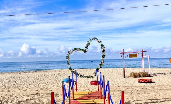 Cẩm Nang Chọn Khách Sạn Biển Lagi 2025: Từ Resort Cao Cấp Đến Giá Rẻ